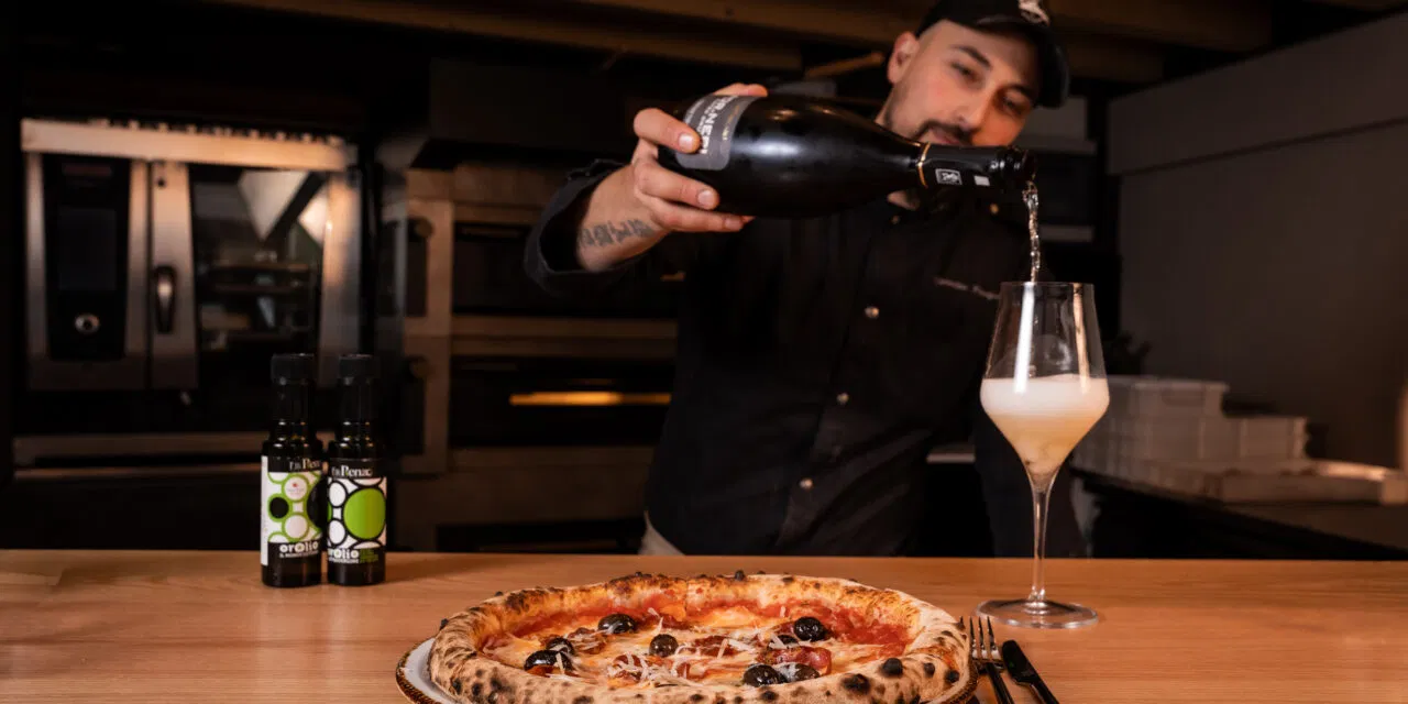 Un bancone a vista e solo 12 posti: l’esperienza da Carmine Pizza d’Autore
